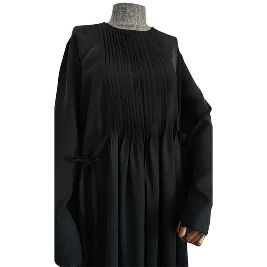 Abaya mit Biesen aus Premium Tencel
